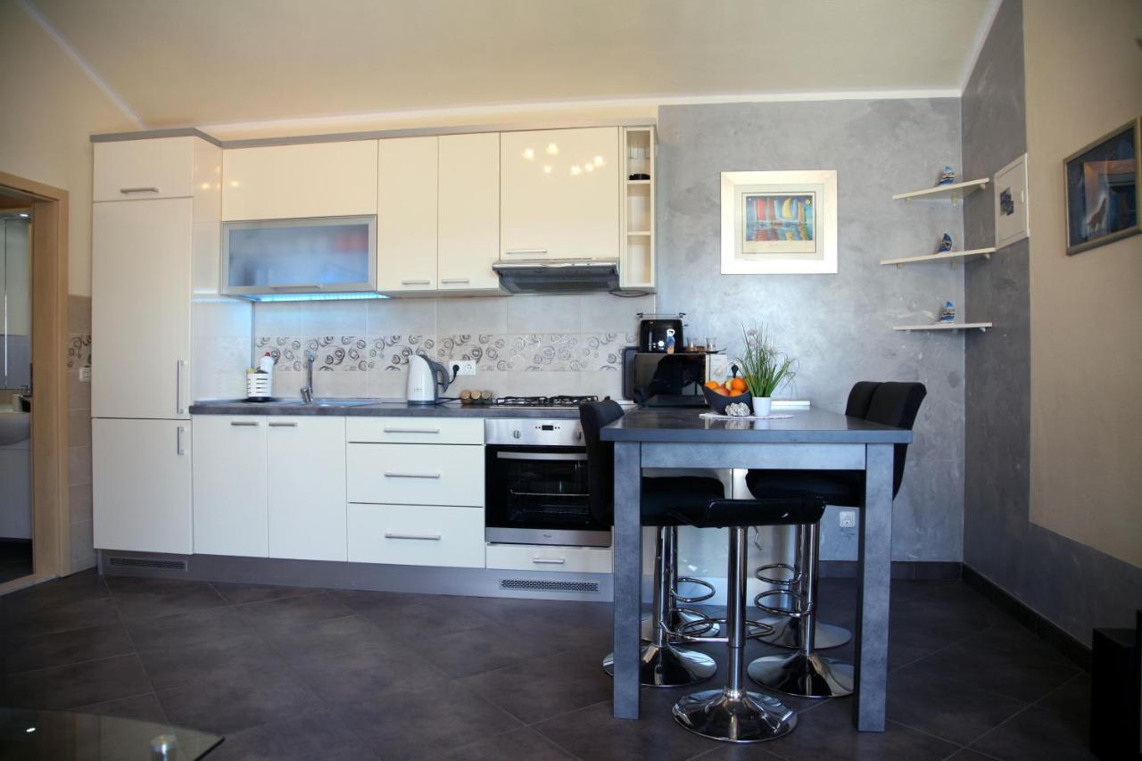 Apartment Del Mar Vinišće المظهر الخارجي الصورة