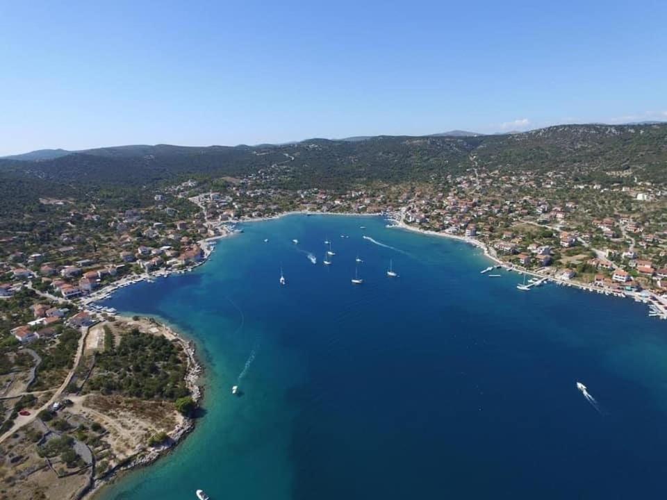 Apartment Del Mar Vinišće المظهر الخارجي الصورة